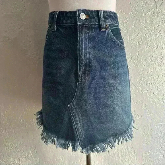 Free People raw‎ hem denim mini skirt - Picture 3 of 10